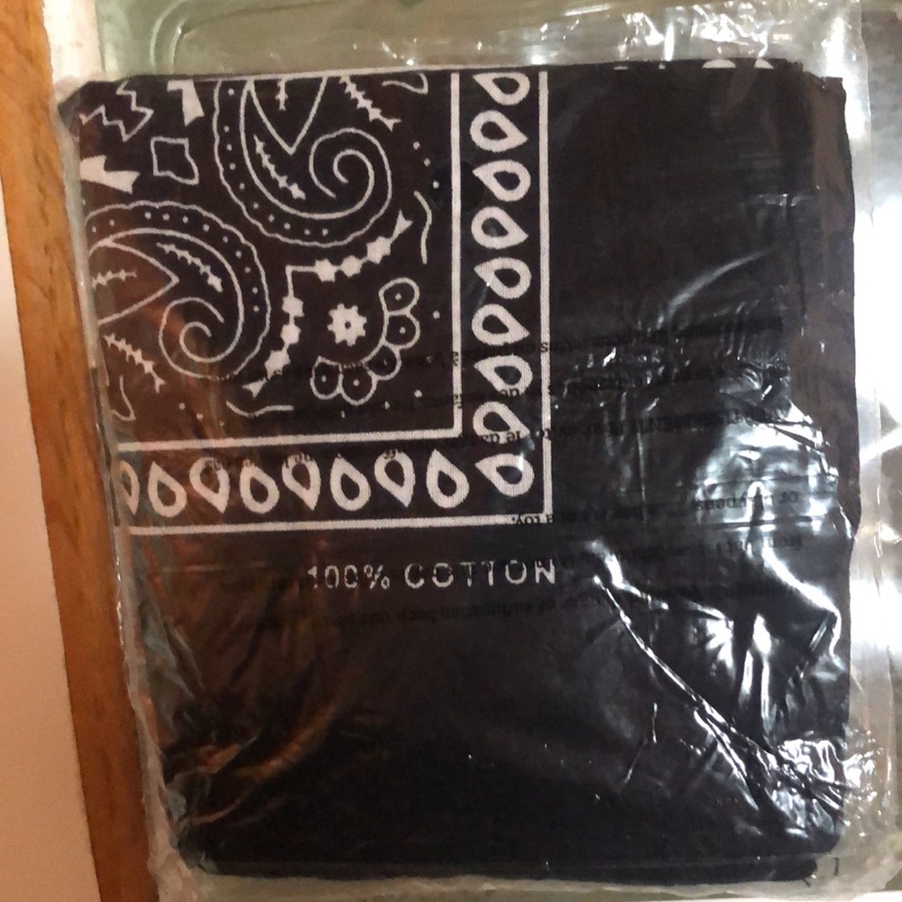 Westerncowgirl romper costume. Includes short romper, a chain belt andbandanna. - Picture 9 of 12